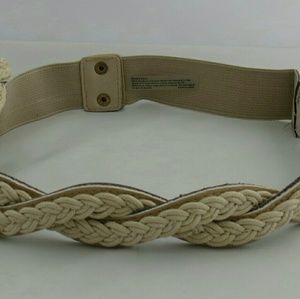 Elastic belt